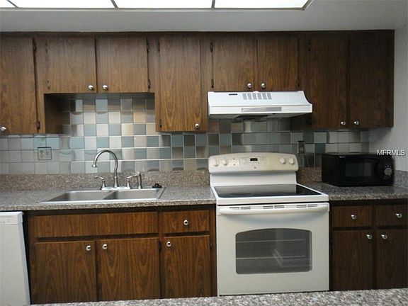 4th image of 775 N Village Dr #104