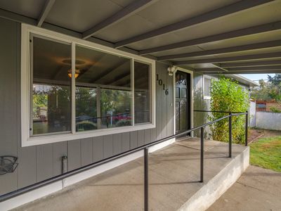 1016 NW Bellevue Pl, Grants Pass, OR, 97526