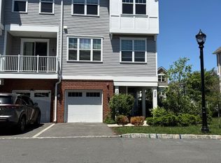 307 Dickson Ct, Highland Park, NJ 08904