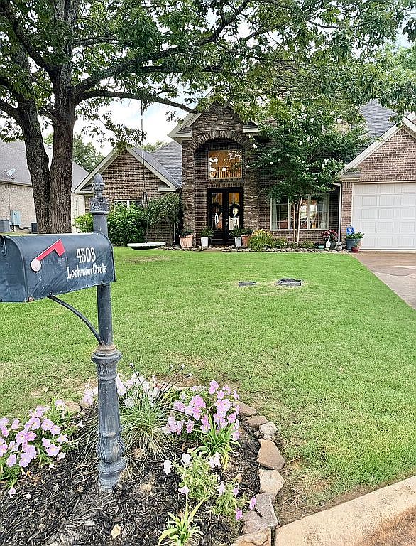 4508 Lochmoor Cir — Sage Meadows Golf Course