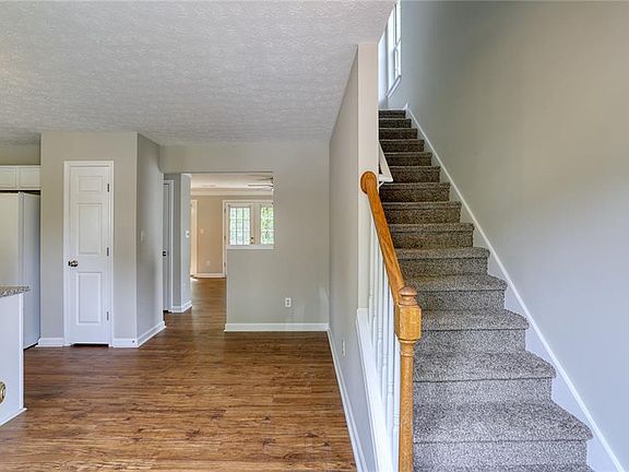 3rd image of 2535 Thorngate Dr