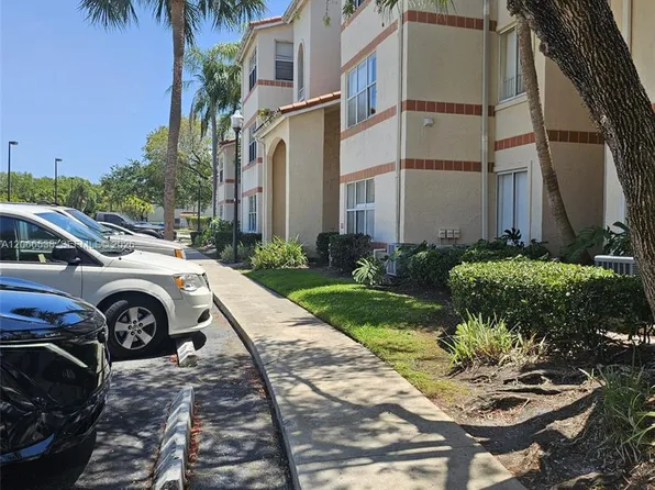 3470 Pinewalk Dr N APT 221, Pompano Beach, FL 33063