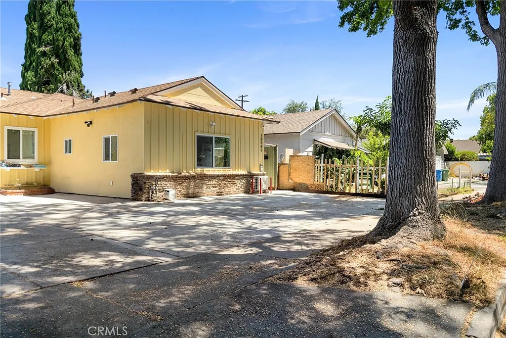 1 bed, 400 sqft, $2,500 — Photo 1