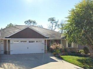 1020 Marisa Rdg, Dubuque, IA 52001