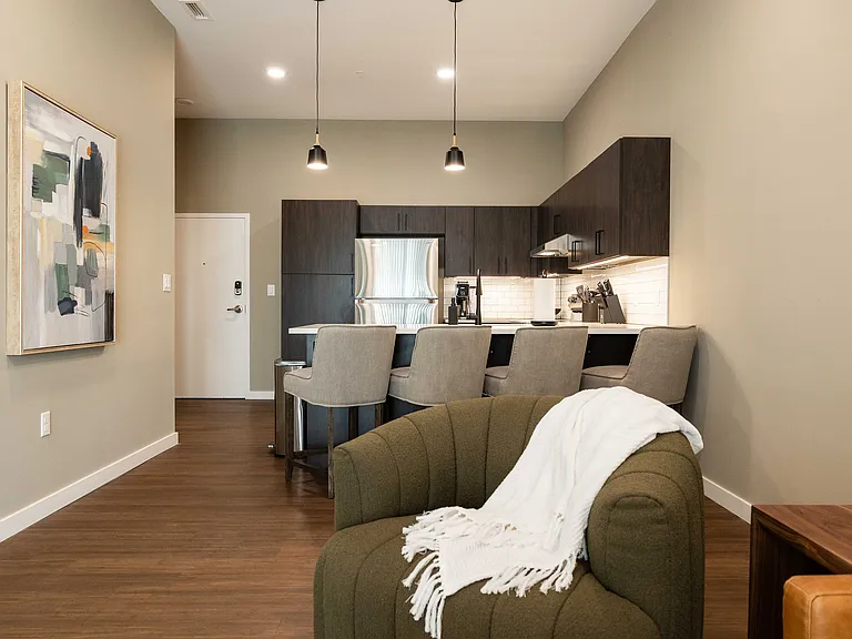 1364 E Battlefield Rd — Photo 123
