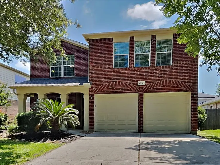 4714 Pin Oak Creek Ln — Photo 1