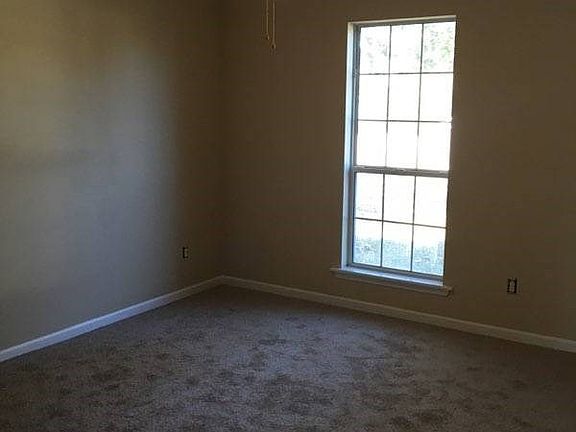 4th image of 3524 Crawfordville Dr