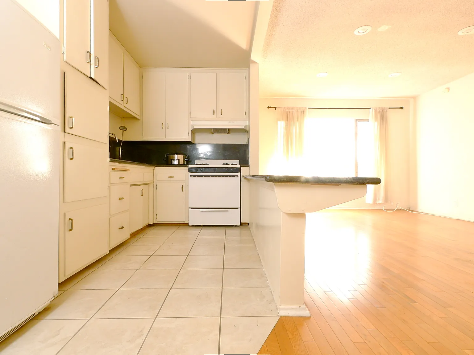 1 bed, 610 sqft, $2,515 — Photo 4