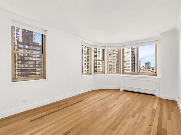 30 West 63rd Street image 5 of 8