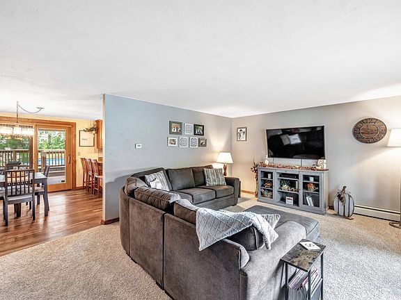 5th image of 2452 Saint Johns Dr