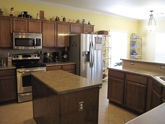 Kitchen with Island