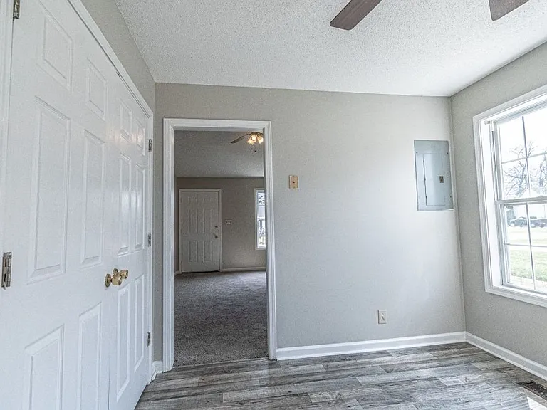 1805 Harbor Dr — Photo 8