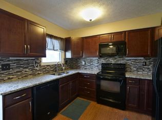 1664 Park Place Dr, Columbus, OH 43081
