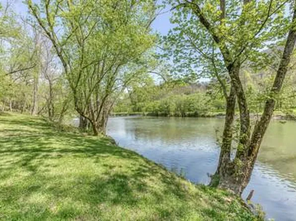 186 Clinch River Hwy, Duffield, VA 24244