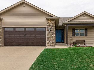 8624 Aldridge Dr SW, Cedar Rapids, IA 52404