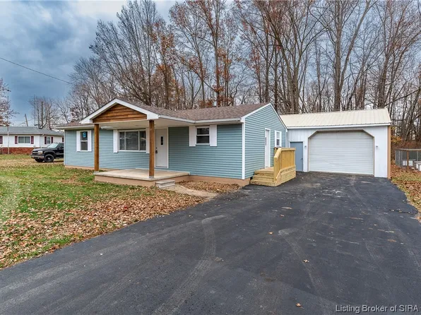 1222 W Kenwood Drive, Austin, IN 47102