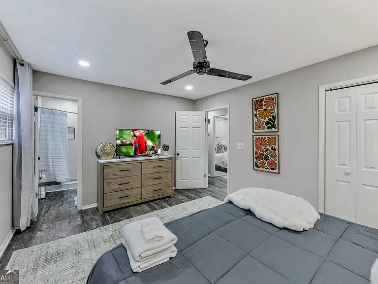 3715 Clearwater Dr — Photo 9