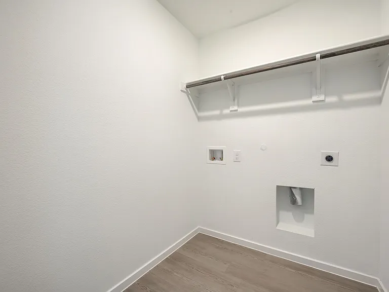 201 Cattail Ln — Photo 17