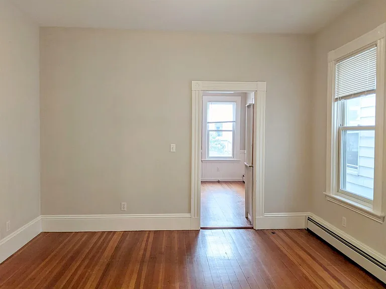 18 Park Ave #2 — Photo 7