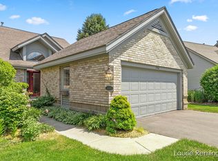 2462 High Ridge Ln SE, Grand Rapids, MI 49546