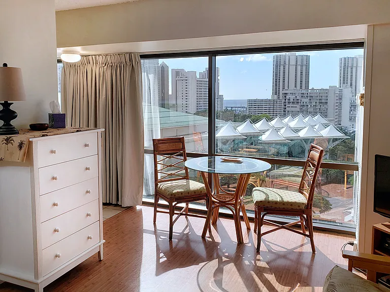 1750 Kalakaua Ave #17F — Photo 4