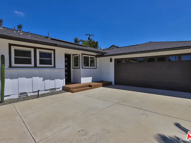 12831 Red Hill Ave — Photo 5