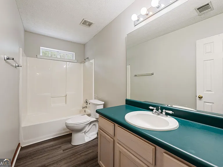 209 Garrison Chase — Photo 18