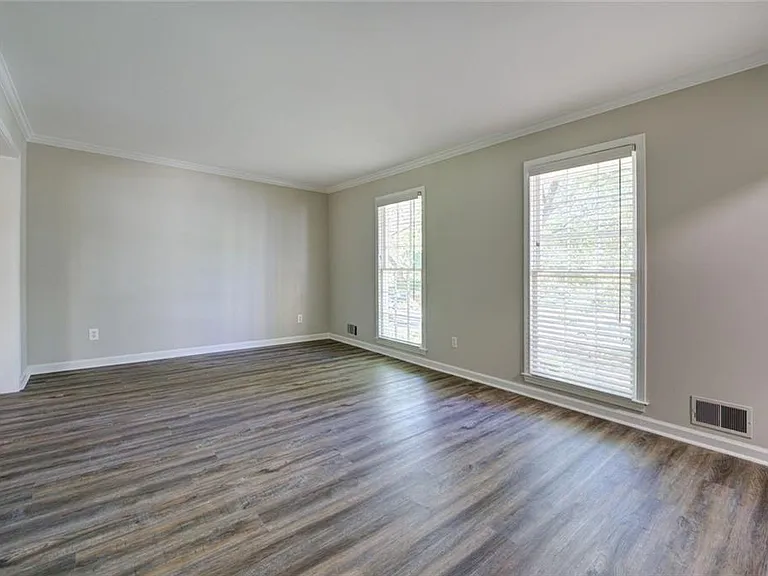 4566 Mountain Creek Dr NE — Photo 10