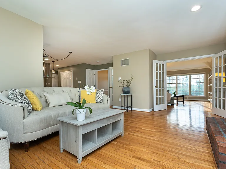 13576 Highland Rd — Photo 97