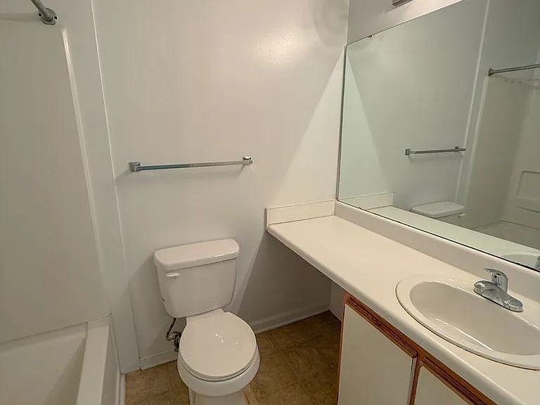 1500-303 Graduate Ln — Photo 9