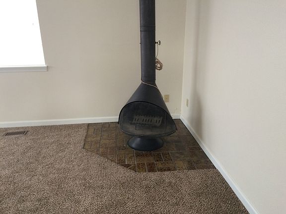 5th image of 1323 S Skyline Dr