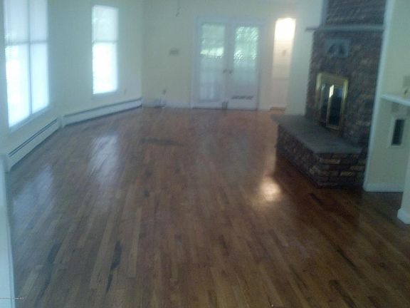 3rd image of 395 Casino Dr