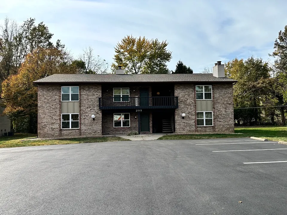 205 Lakewood Ct #6