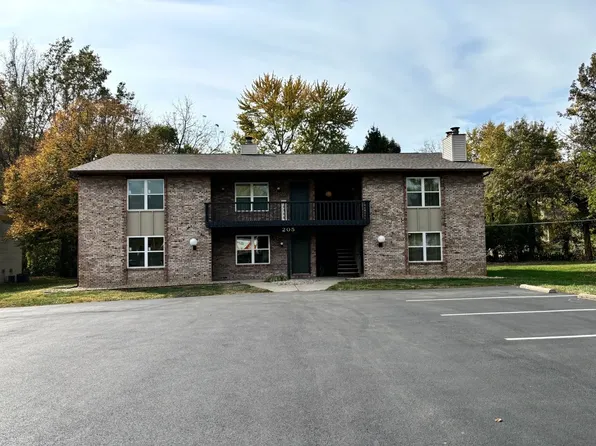205 Lakewood Ct #3, O'Fallon, IL 62269