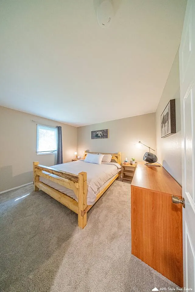 2 bed, 812 sqft, $2,000 — Photo 4