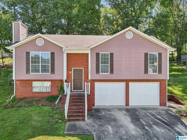 1877 Pebble Lake Dr, Birmingham, AL 35235