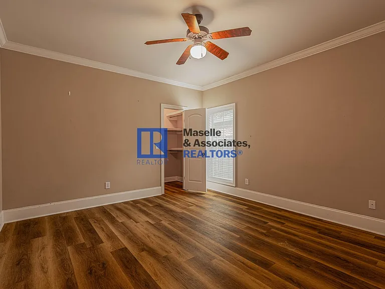 213 Provonce Park — Photo 31
