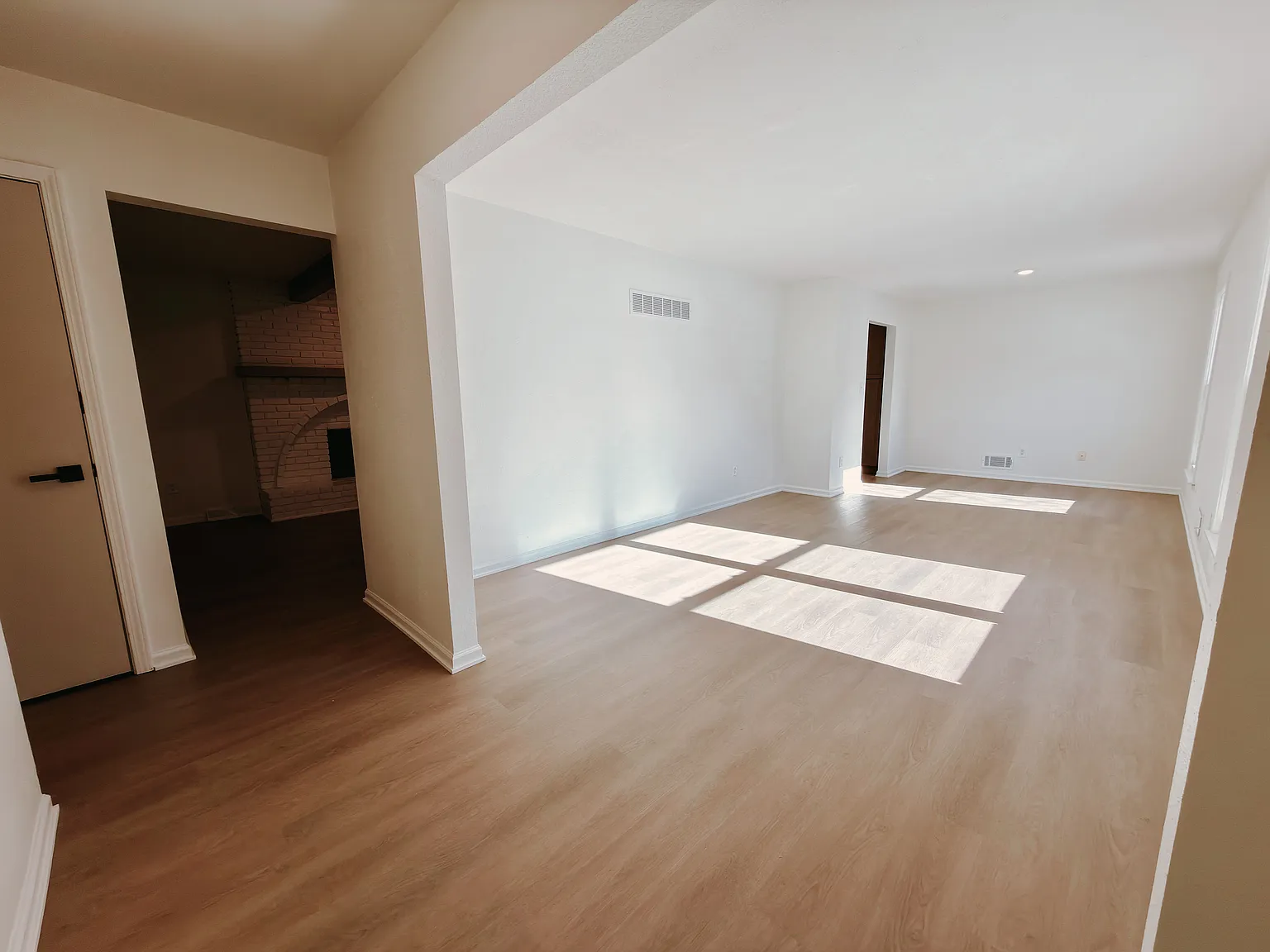 3 bed, 1442 sqft, $2,150 — Photo 2