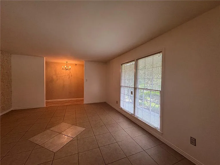 1054 Gallen Ct — Photo 8