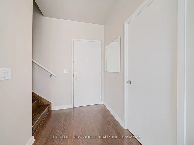 21 Nelson St #UPH13 — Photo 3