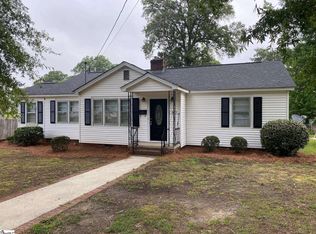 605 E Ferguson St, Clinton, SC 29325