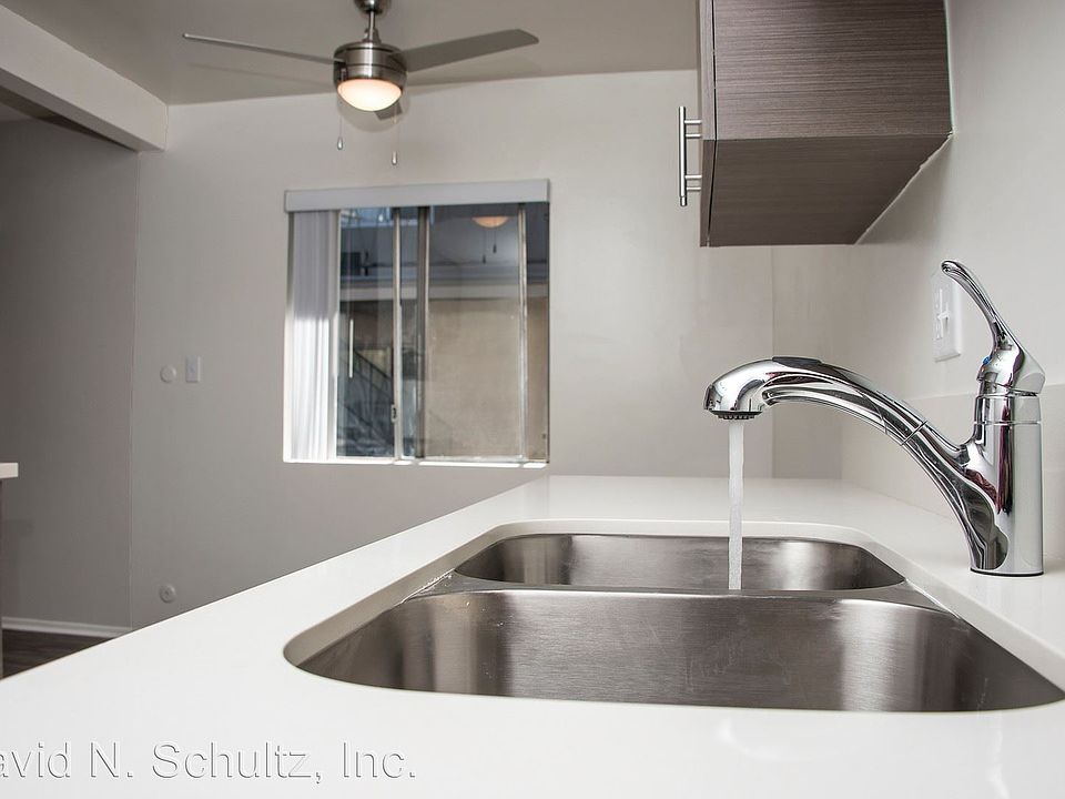 1st image of 315 N Kenwood St APT 2