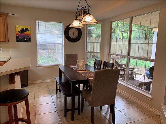 3rd image of 398 Mauna Loa Ln
