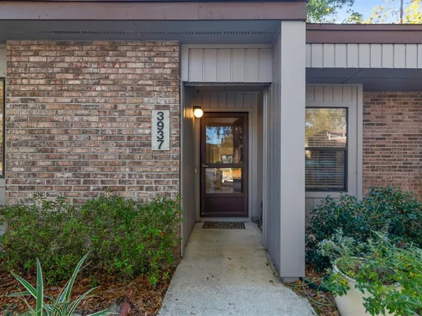 3937 NW 27th Ln, Gainesville, FL 32606
