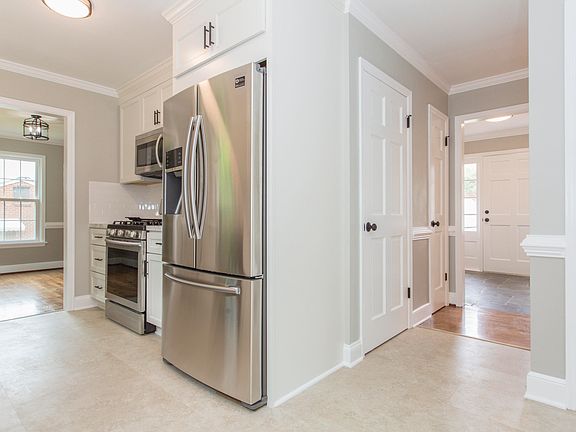 4th image of 2304 Cantle Ln