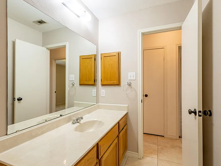1526 Haven Pl — Photo 16