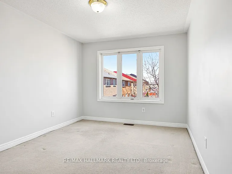 33 Tomabrook Cres — Photo 19