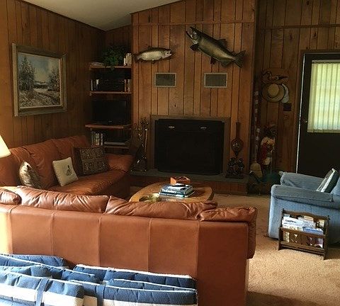 4th image of 10 Edgewood Ct