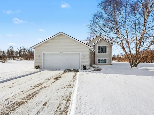 16085 Outback Dr, Cedar Springs, MI 49319