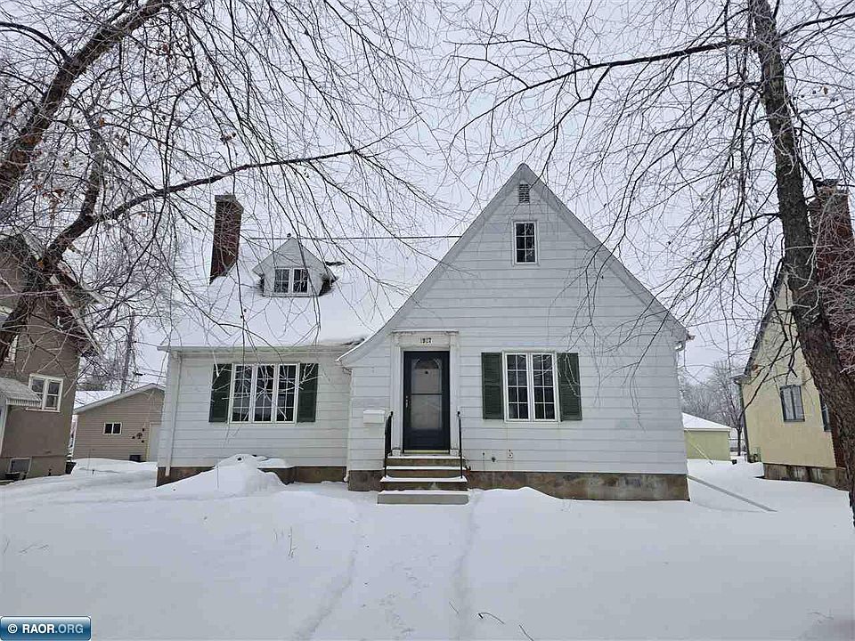 1st image of 1927 11th Ave E